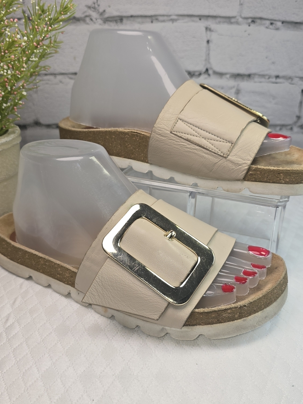 DIBA TRUE CASTA WAY SANDAL SLIDES CREAM LEATHER BOLD BUCKLE CORK FOOTBED WOMEN 8